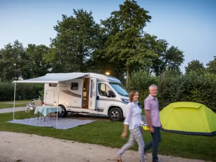 Camperplaatsen 12
