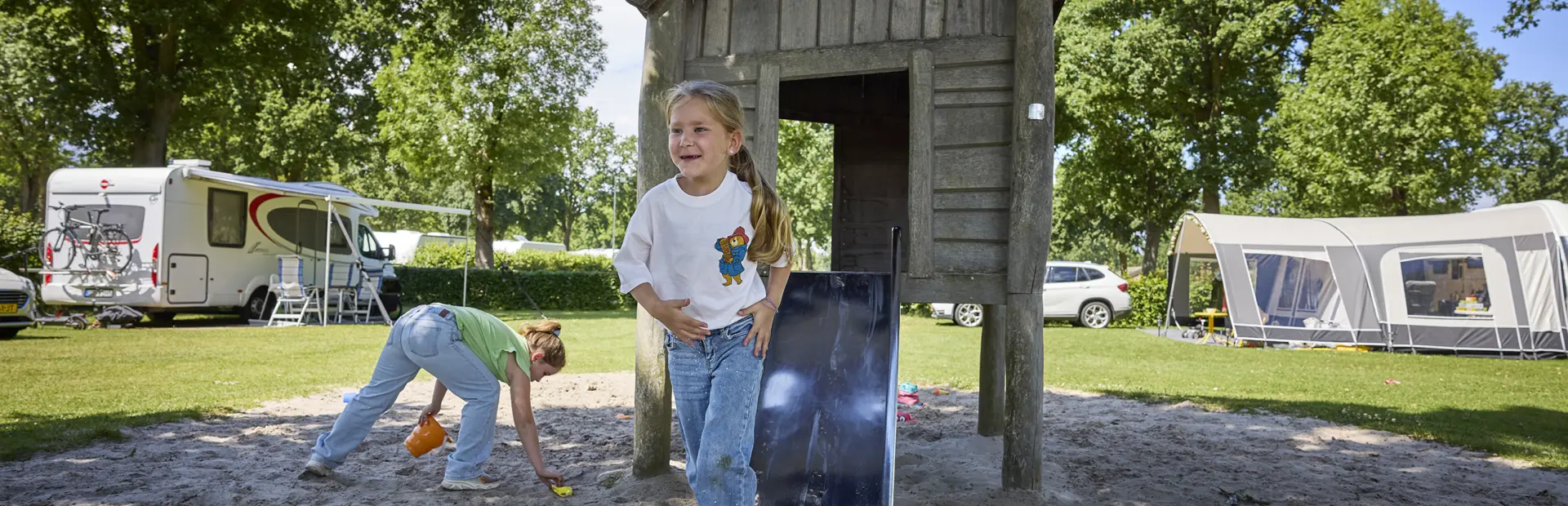 Kampeerplaats Comfort met speelelement 122
