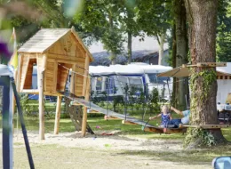 Kampeerplaats Comfort met speelelement 66