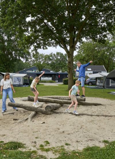 Kampeerplaats Comfort met speelelement 112