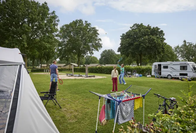 Kampeerplaats Comfort met speelelement 102