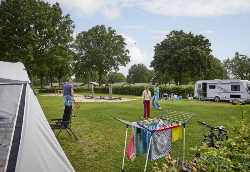 Kampeerplaats Comfort met speelelement 102