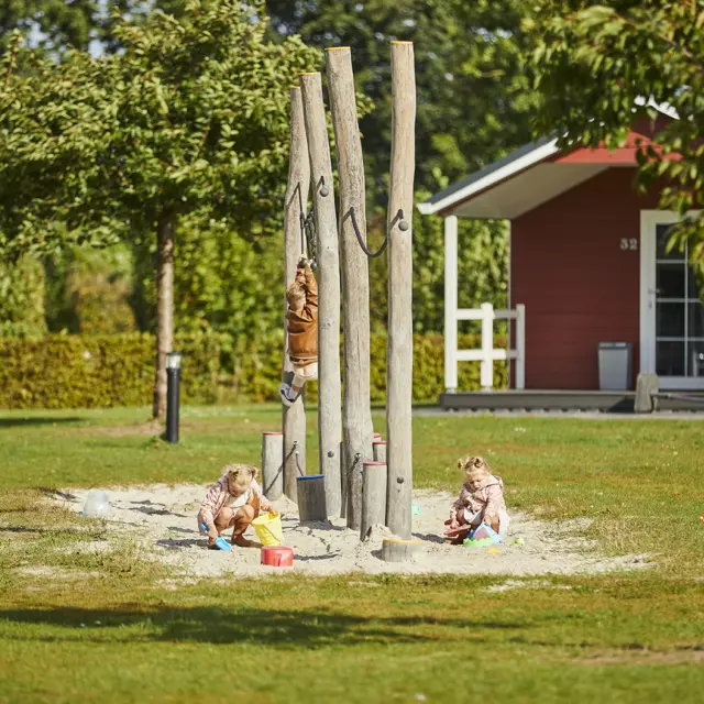 4 persoons Leistert Lodge Buiten 21