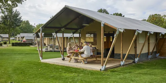 Glamping Tent Comfort 2 10