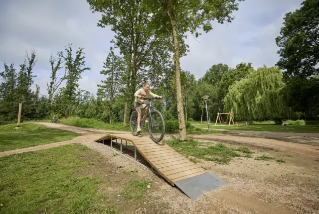 Fietscrossbaan 23