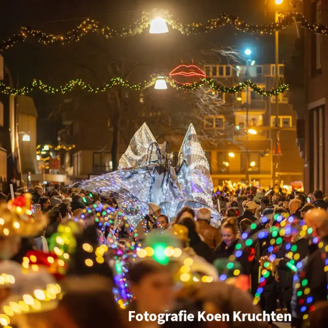 Roermond Lichtparade 2 met credits