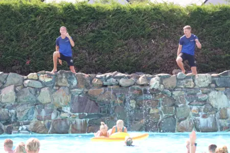 Poolparty 697